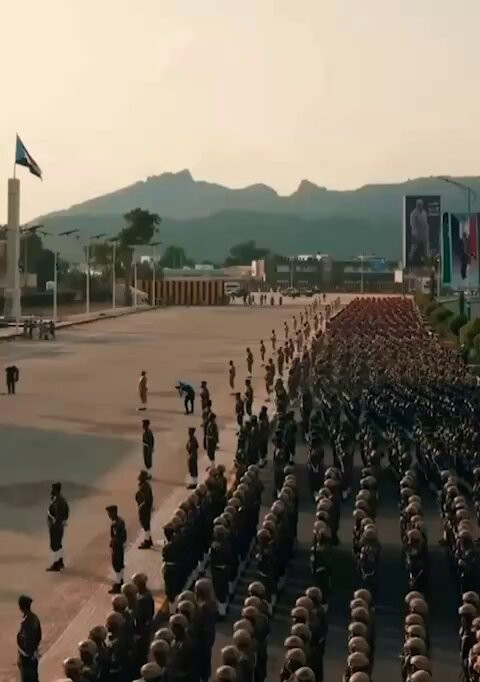 3Z6n8Jy3rFdQAi6y.jpg