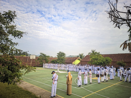 lapang olah raga.jpg