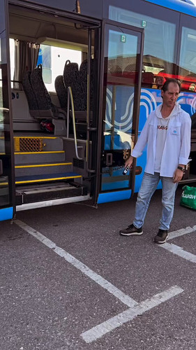 STnvK2cZ 2VH9o1F.jpg