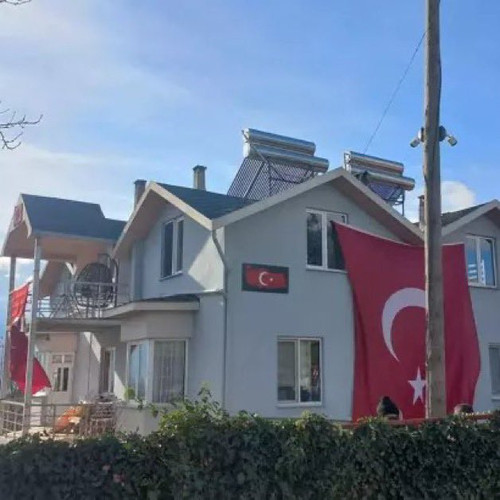 G7pbEqXWQAAB DF.jpg