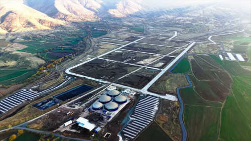 Ln2GguFzwsJhwEba.jpg