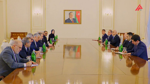 5J IUvIJlyZaGDpg.jpg