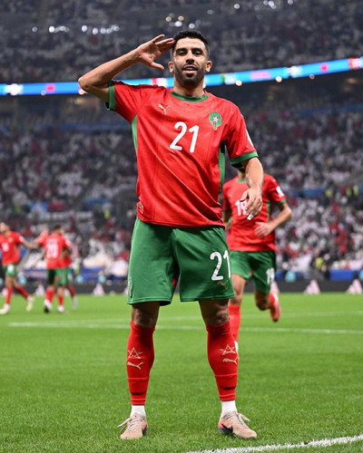 G7qxRWYbsAA5Hd5.jpg