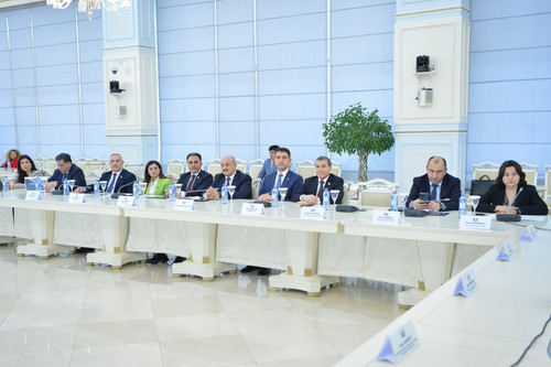 G7qEVKUXsAAIDVn.jpg