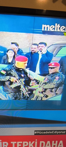 G7qPC01XEAcHiR2.jpg