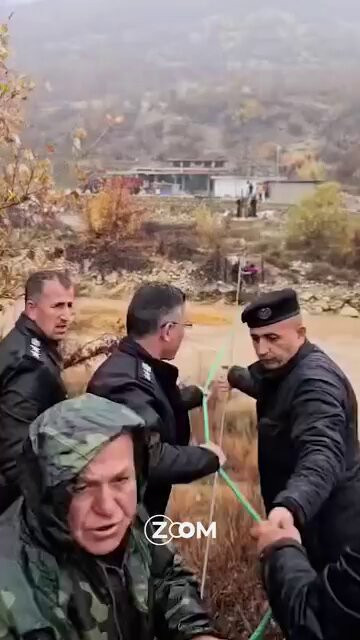 YYJEMb56Zqk LJx2.jpg
