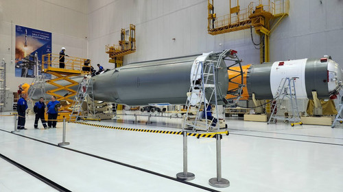 G7pp0sObkAA23io.jpg