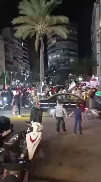  9wxUAZ1qS1jzIrd.jpg
