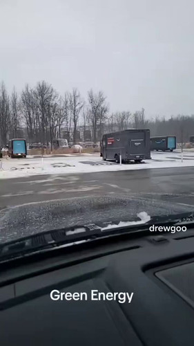 k8Y fp 3CeFQ T S.jpg