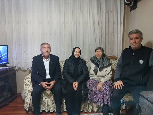 G7qm0OQXQAAbN3e.jpg