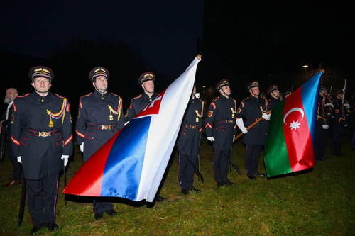 G7qlYuTWwAAL248.jpg