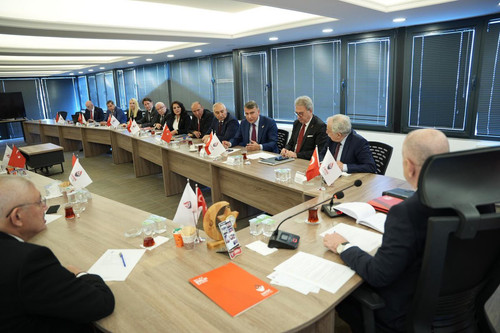 G7pTSsrW8AAXXIF.jpg