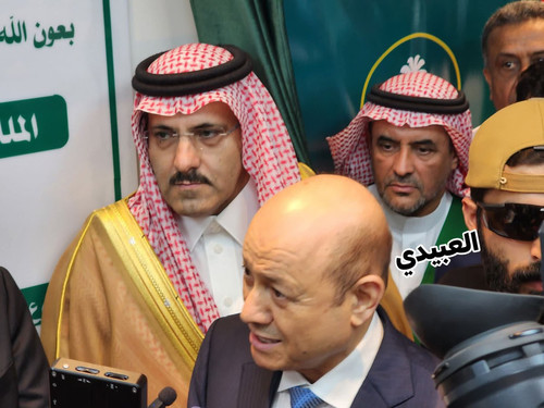 G7qcaNFaEAEoV1K.jpg