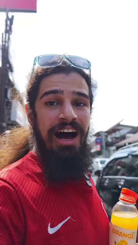 4Rd3AfUhkIvJrtxL.jpg