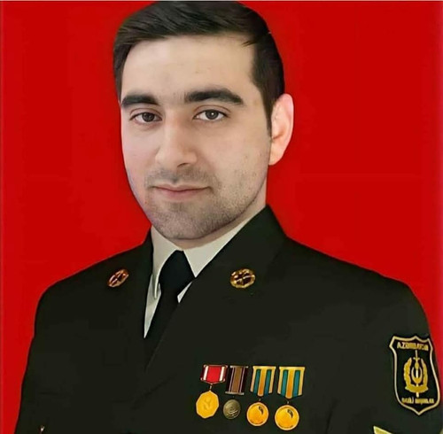 G7lKDl4XYAAQC1g.jpg