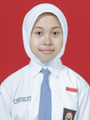 TRYANA DESI FAROH F.jpg
