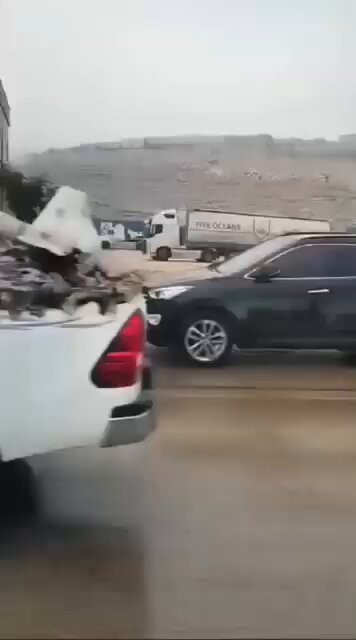 l5v1jMjZ 64byRAr.jpg