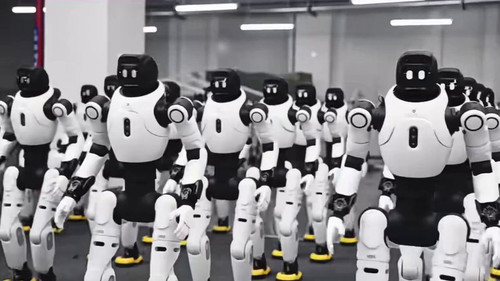 yaq1cXluM 47JNZU.jpg