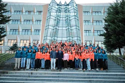 598062250 18381090727147807 5328060103936587138 n.jpg?stp=dst jpg p180x540 tt6& nc cat=110&ccb=1 7& .jpg