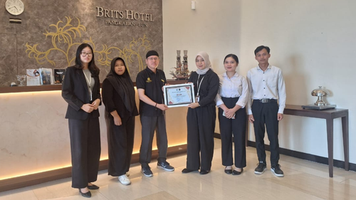 Coklat Minimalis Kalender Bulanan 2026.pdf (1).png