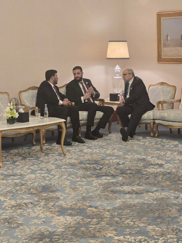 G7nudwgXkAAgDb2.jpg