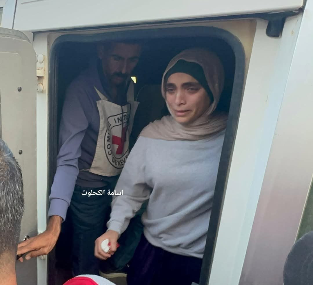 أسماء الأسرى الذين أفرج الاحتلال عنهم، ووصلوا إلى قطاع غزة، قبل قليل:

1- تسنيم مروان شفيق الهمص، 22 عاماً
2- محمد نصرالله سلمان فياض، 39 عاماً
3- محم...