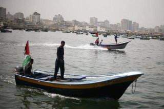 اتحاد لجان الصيادين في غزة: الاحتلال دمّر أكثر من 1950 قارباً، و97% من الصيادين متعطلين عن العمل منذ بداية حرب الإبادة وحتى الآن، ويتعرضون لاعتداءات ي...