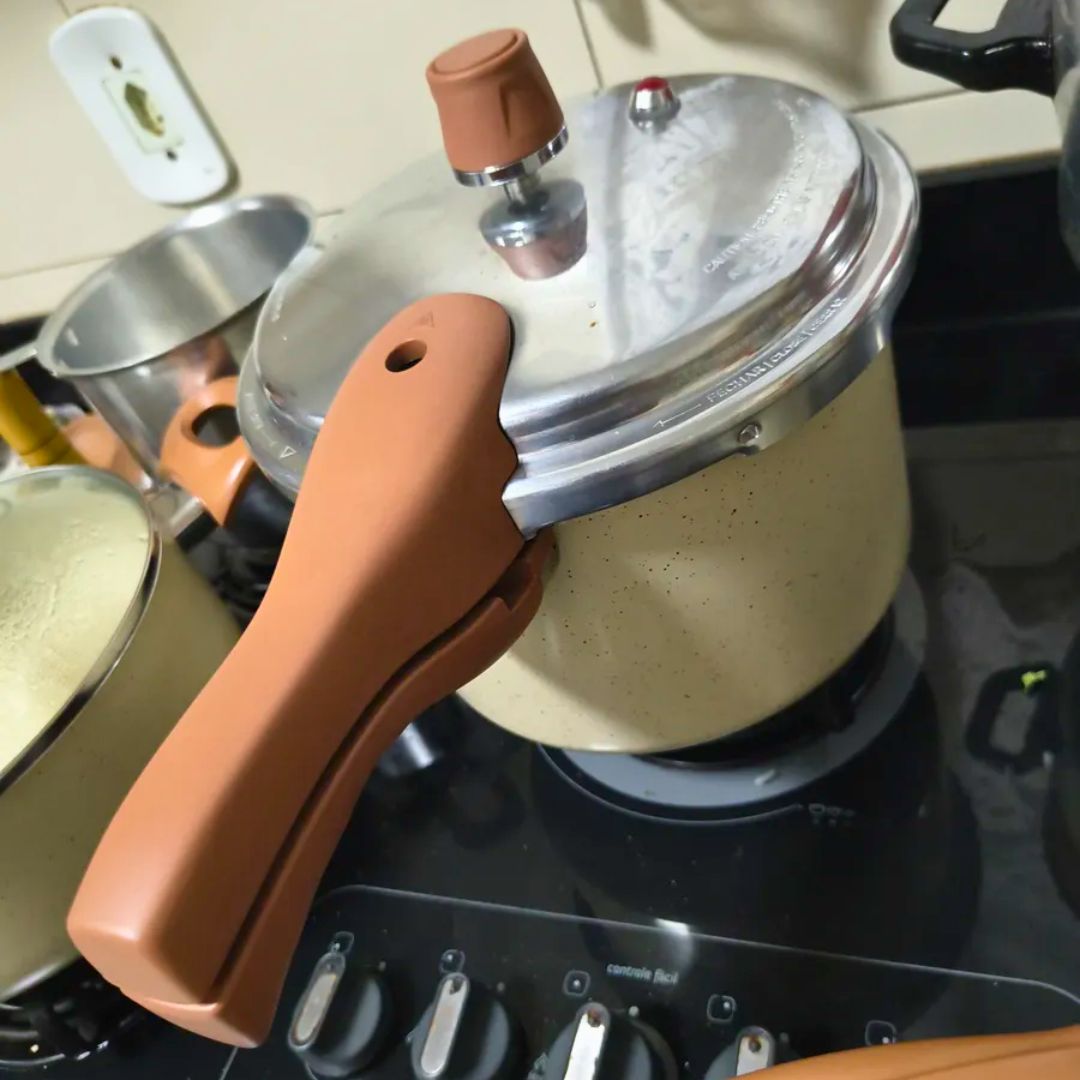 Panela De Pressão Indução 4,4l Antiaderente Cerâmico – Oikos Bege
