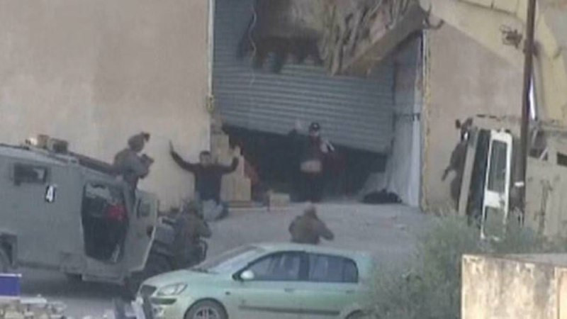 موقع "واللا" الإسرائيلي عن مصادر أمنية: التحقيق الأولي في حادثة جنين يشير إلى حصول سلسلة قرارات ميدانية خاطئة. موقع "واللا" عن التحقيق الأولي للجيش ال...