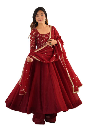 photo 6106937376425839929 y.jpg