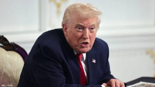 قال ترامب إن جيشنا هو الأقوى في العالم بلا منازع، ويملك قاذفات مذهلة من طراز B-2 قادرة على التخفي بالكامل. يسمع صوتها في السماء، لكنها لا تُرى لأنها ت...