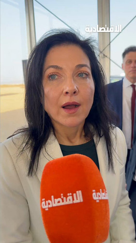 b9ovzNECn3xAT77t.jpg