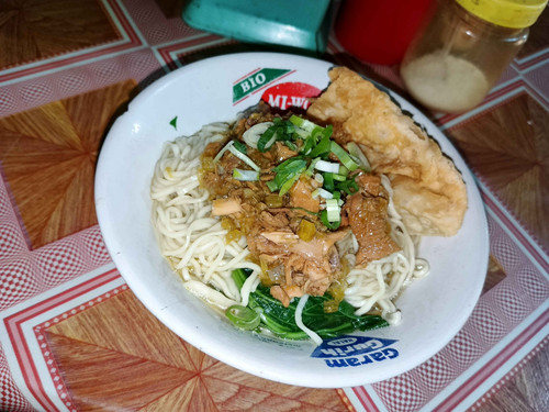 Mie Ayam Pangsit Goreng.jpg