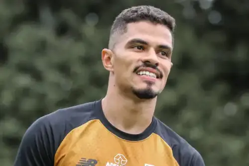 Reforço na area! Lucas Ramon é oficializado pelo São Paulo e destaca parceria com Danielzinho