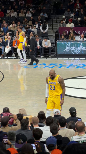 kb R3i zV7GWI9Xo.jpg