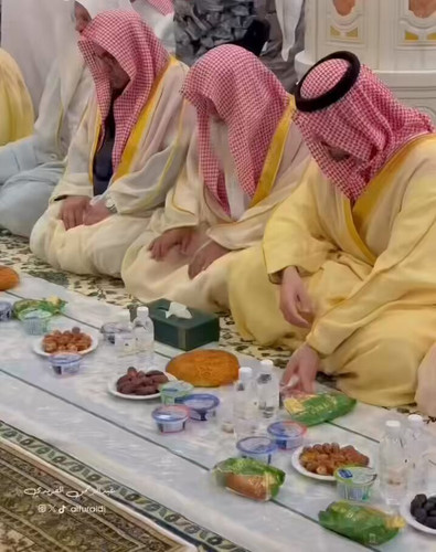 Wzkm4vBLJ 5G nkL.jpg