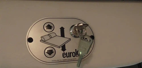 34276243.jpg