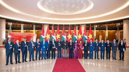 HATAhr3XkAAM Ew?format=jpg.jpg