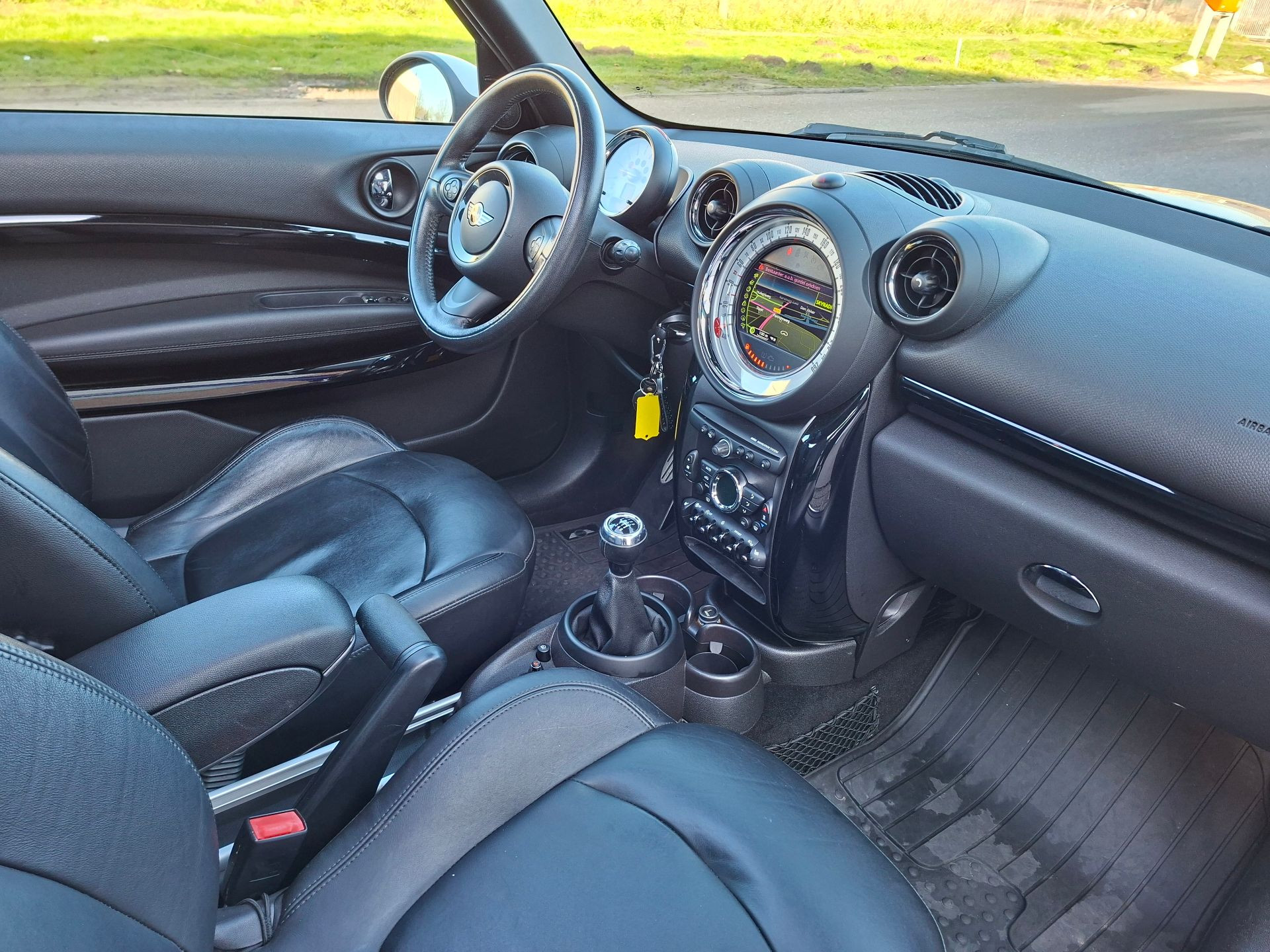 Mini Cooper Spaceman 116000km - Image 11