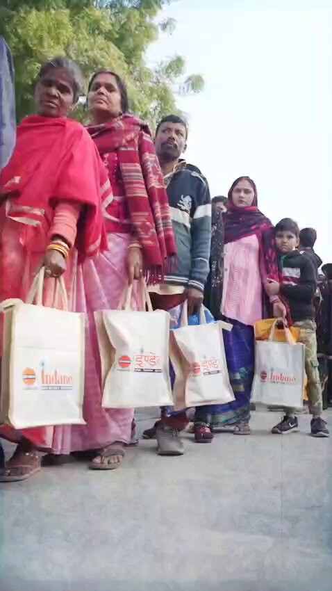 3tUUxe6y9k 4xq6s.jpg