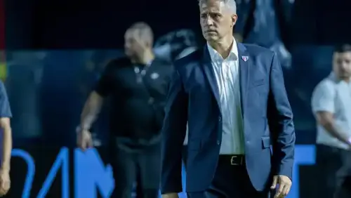 Crespo condiciona retorno de Alisson ao desempenho nos treinos