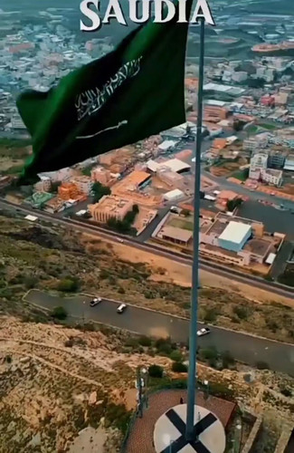 5 2oFLiW2kq8xMpx.jpg