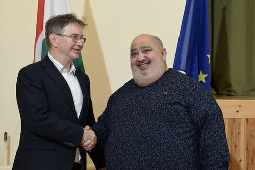 625049695 943659578001095 7580334500225948010 n.jpg?stp=cp6 dst jpg s590x590 tt6& nc cat=105&ccb=1 7.jpg