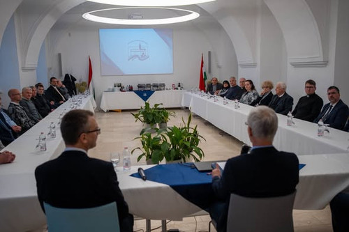 627460604 1217921677113482 6159537888345372121 n.jpg?stp=dst jpg s590x590 tt6& nc cat=111&ccb=1 7& n.jpg