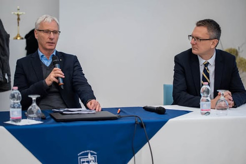 627387880 1217921663780150 439370933453406186 n.jpg?stp=dst jpg s590x590 tt6& nc cat=106&ccb=1 7& nc.jpg