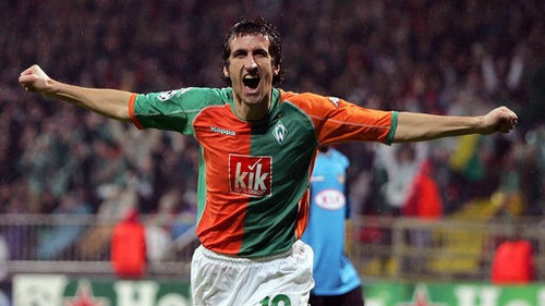 fussball werder micoud jubel 100~ v 512x288 c 1716211269955.jpg