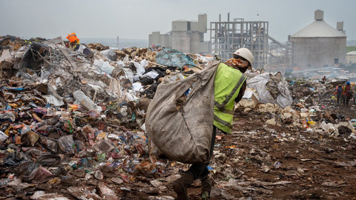 HAT gjSawAABcVs?format=jpg.jpg