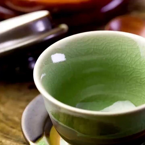 EPx vdmox53jevxD.jpg