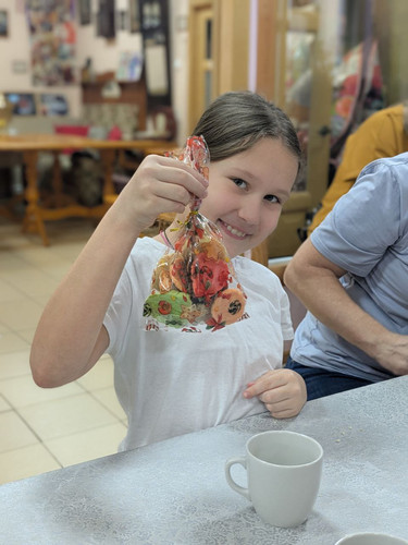 photo 5352785516325179596 y.jpg