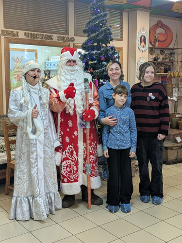 photo 5352785516325179598 y.jpg